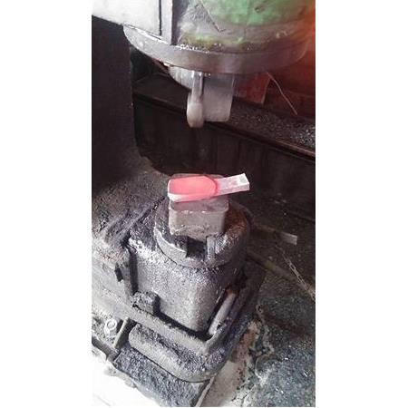 Bıçak Yapımında Çeliğin Şekillendirilmesi Merak Edenler