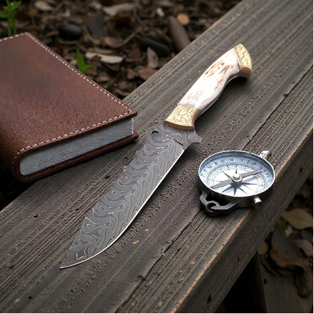 El Yapımı Geyik Boynuzu Kabzeli Gravür Balçıklı Damascus Kamp&Av Bıçağı