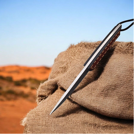 Keskinlik Ve Şıklığın  Buluşması:Deri Saplı N690 Böhler Çelik