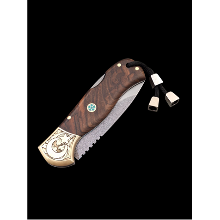 Gravür İşlenmiş Balçık,N690 Kalitesiyle Buluştu! N690 Çakı,Gücün ve Zarafetin Bir Arada Hali